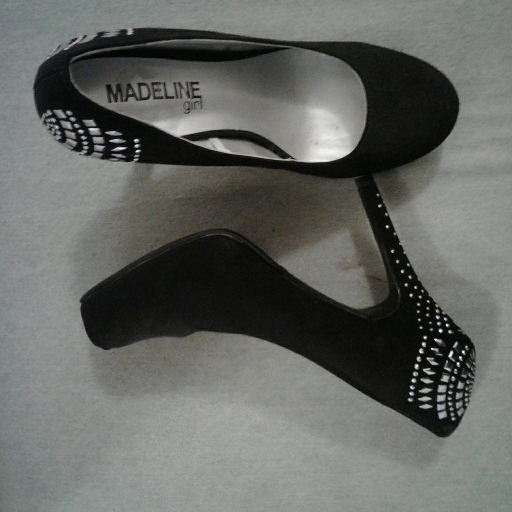 High heel shoes